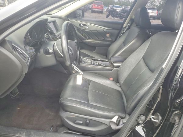 2015 INFINITI Q50