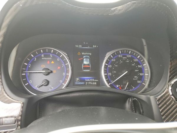 2015 INFINITI Q50