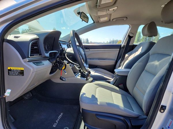 2017 HYUNDAI ELANTRA SE Base