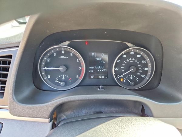 2017 HYUNDAI ELANTRA SE Base
