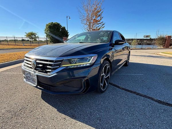 2022 VOLKSWAGEN PASSAT R-Line