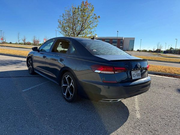 2022 VOLKSWAGEN PASSAT R-Line