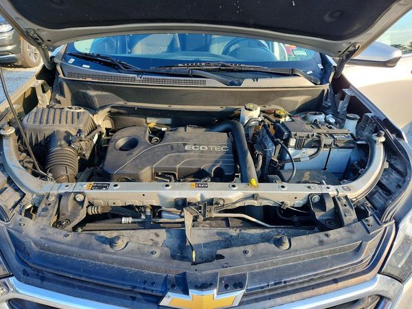 2020 CHEVROLET EQUINOX LT (2FL) — Engine bay