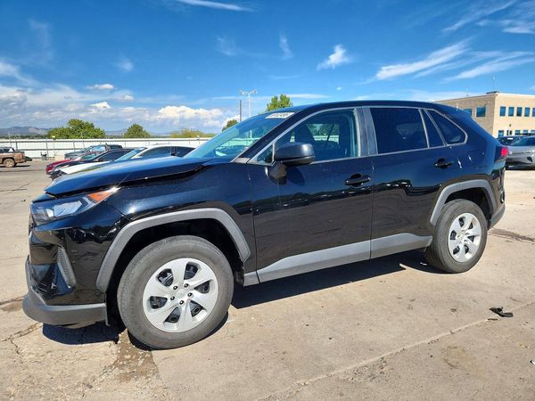2022 TOYOTA RAV4 LE