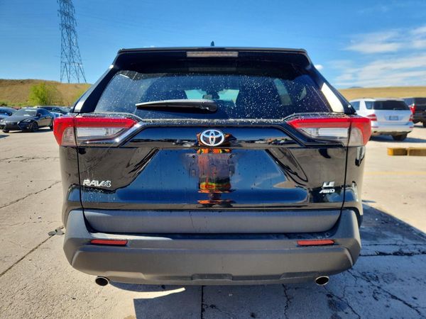 2022 TOYOTA RAV4 LE