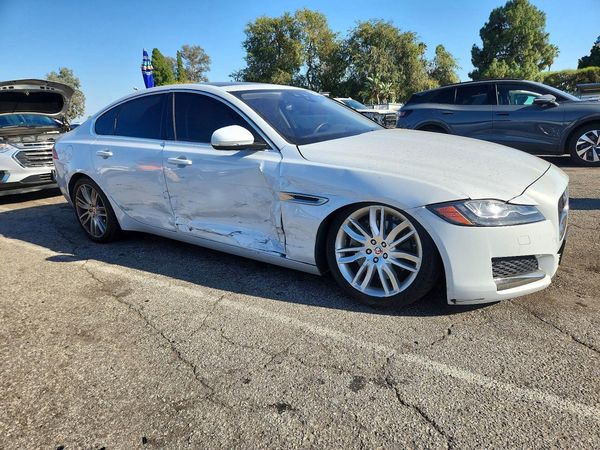2018 JAGUAR XF Portfolio LE
