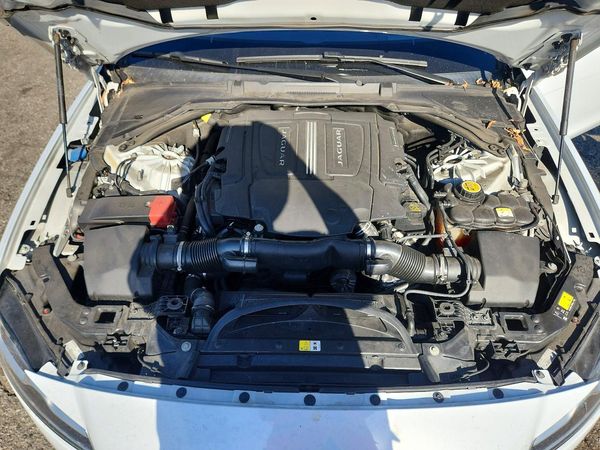 2018 JAGUAR XF Portfolio LE