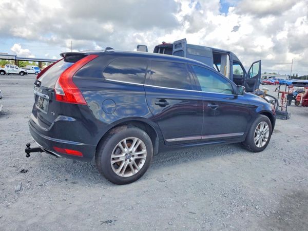2015 VOLVO XC60 Premier (non R design)