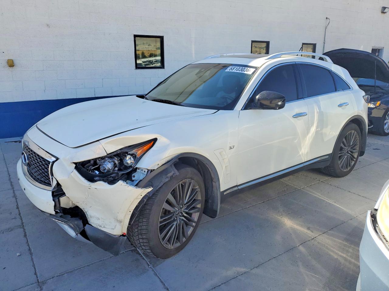 2017 INFINITI QX70