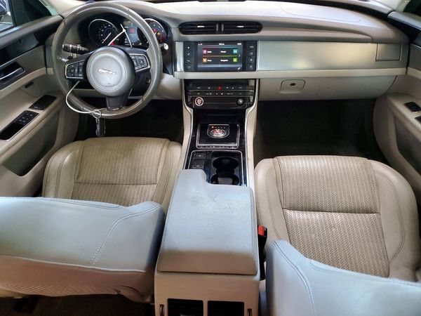 2017 JAGUAR XF Prestige