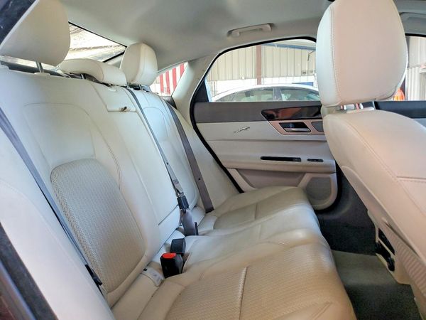 2017 JAGUAR XF Prestige