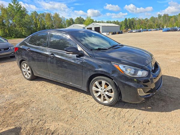2013 HYUNDAI ACCENT GLS Premium/ SE