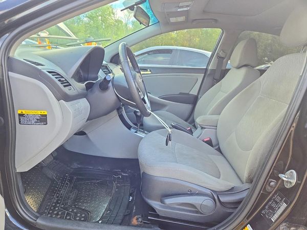 2013 HYUNDAI ACCENT GLS Premium/ SE