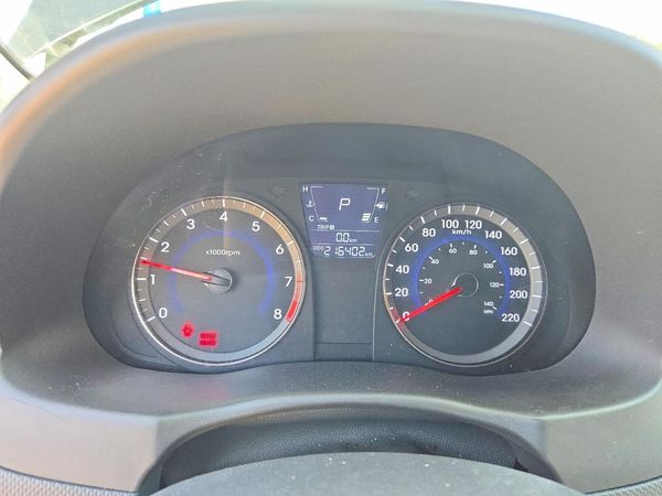 2013 HYUNDAI ACCENT GLS Premium/ SE