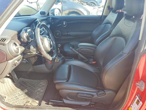 2015 MINI COOPER — DENT