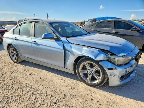 2015 BMW 320