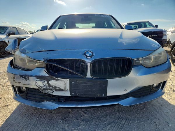 2015 BMW 320