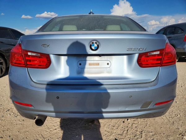 2015 BMW 320