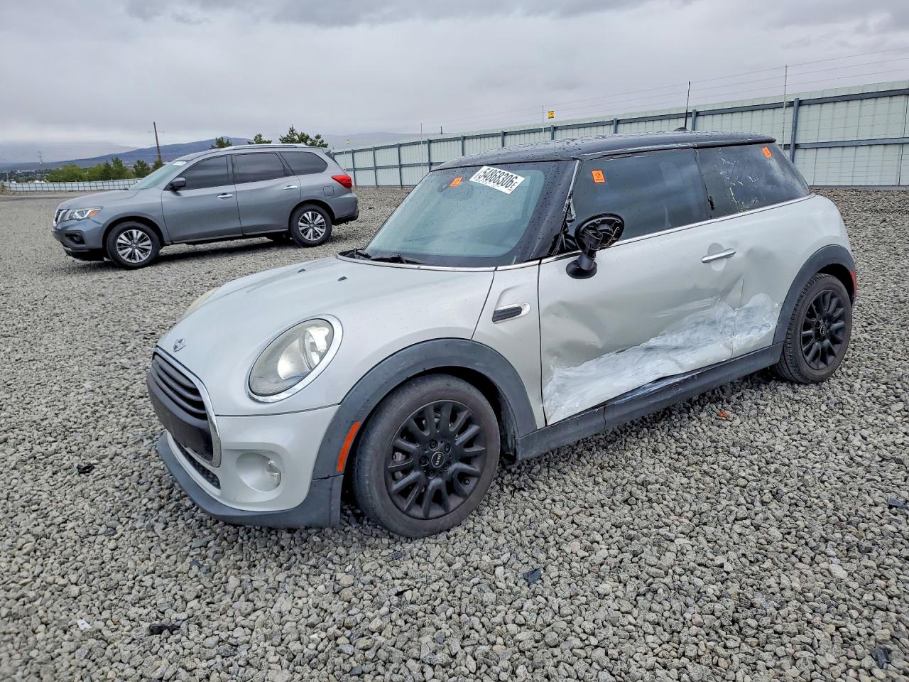 2017 MINI COOPER