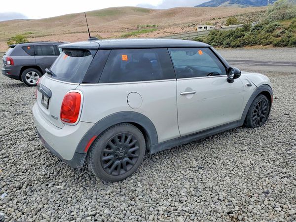 2017 MINI COOPER