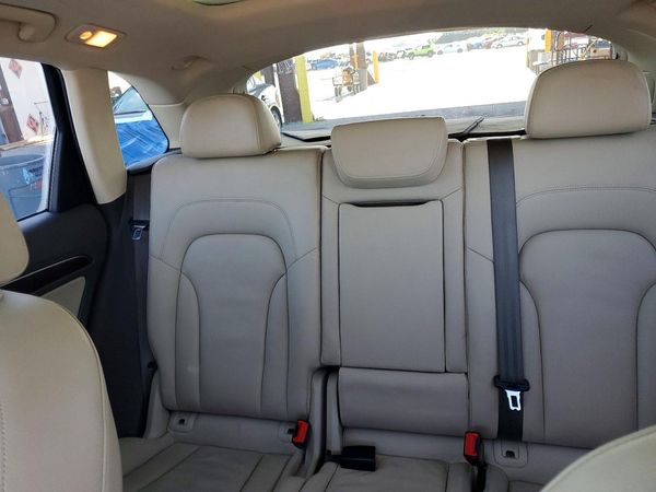 2017 AUDI Q5 quattro Premium Plus