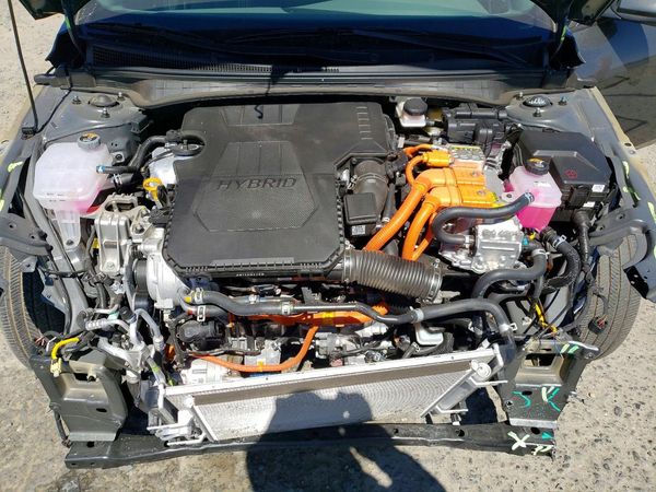 2026 HYUNDAI ELANTRA — Engine bay