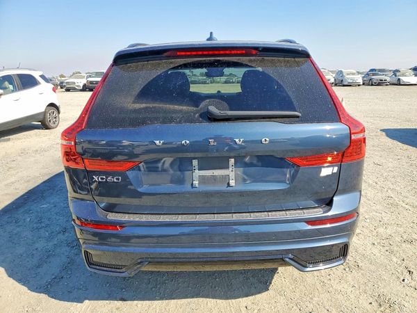 2022 VOLVO XC60 R-Design — DIRR