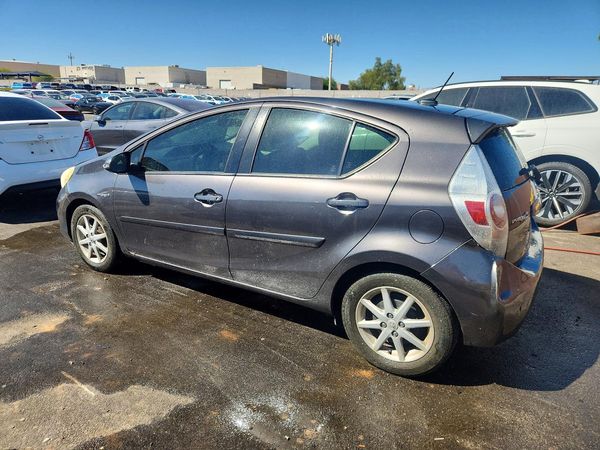 2013 TOYOTA PRIUS