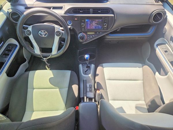2013 TOYOTA PRIUS
