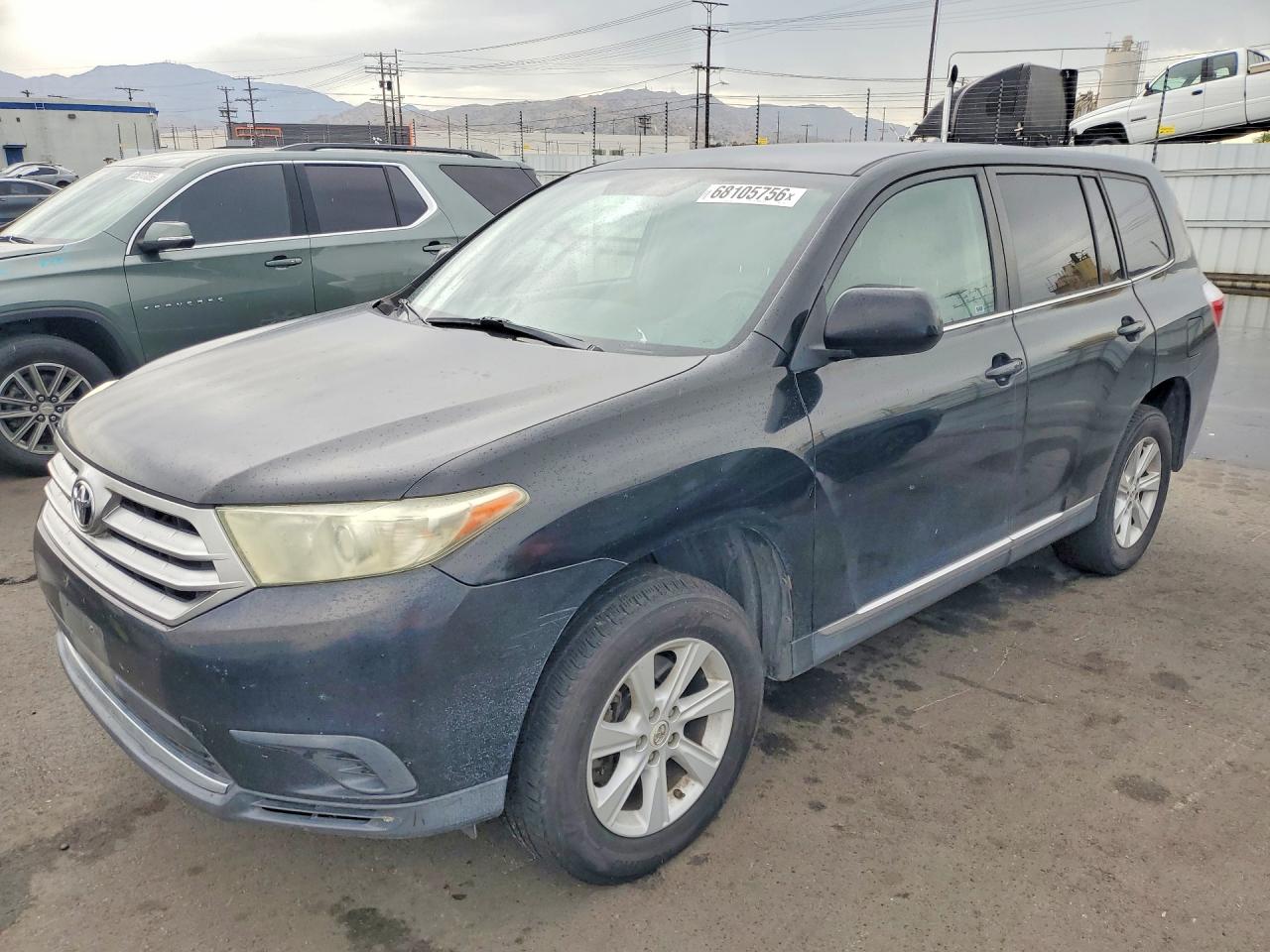 2013 TOYOTA HIGHLANDER Base/Hybrid — Front 3/4