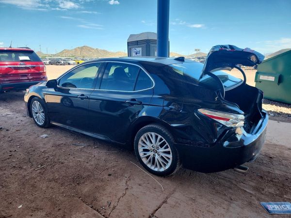 2018 TOYOTA CAMRY