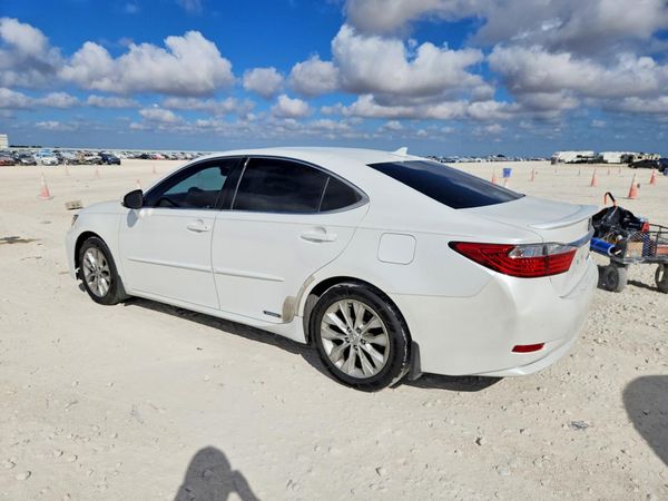 2013 LEXUS ES 300h