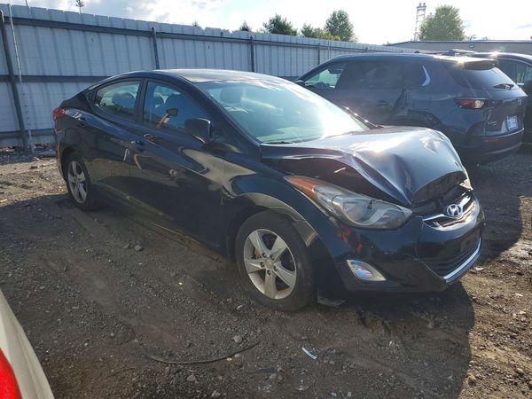 2012 HYUNDAI ELANTRA — Passenger 3/4