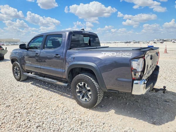 2017 TOYOTA TACOMA