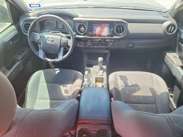 2017 TOYOTA TACOMA