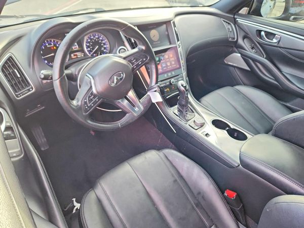 2017 INFINITI Q60