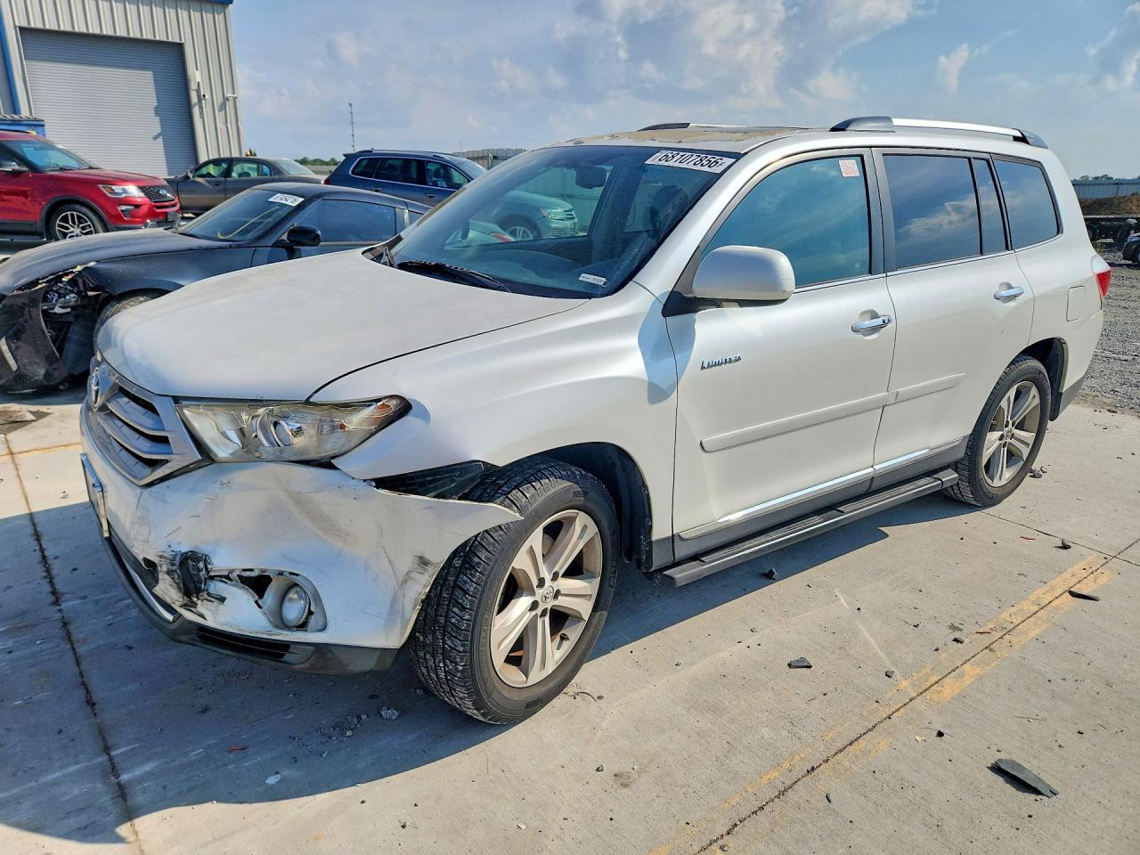 2013 TOYOTA HIGHLANDER Base/Hybrid — Front 3/4