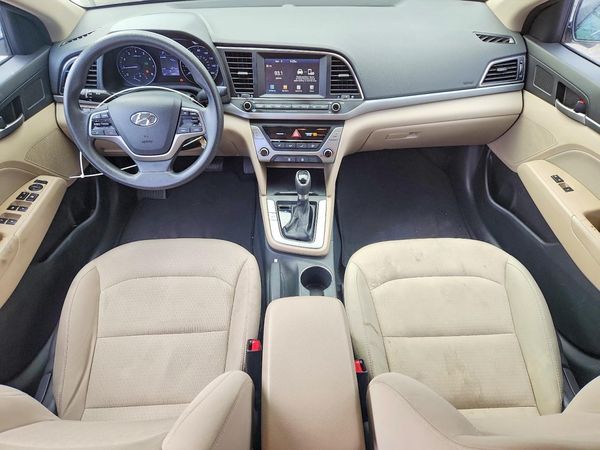 2017 HYUNDAI ELANTRA