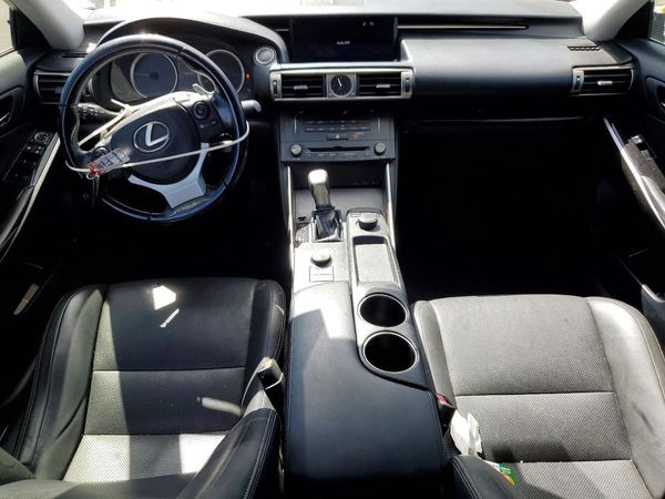 2016 LEXUS IS