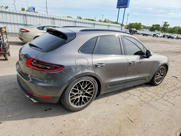 2015 PORSCHE MACAN