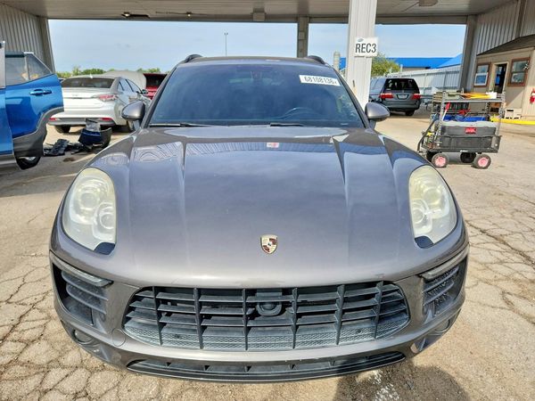 2015 PORSCHE MACAN