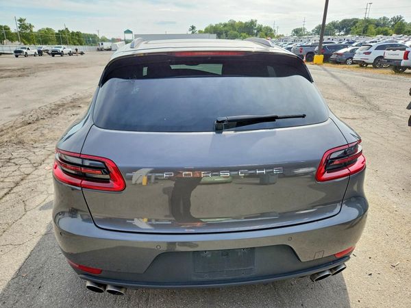 2015 PORSCHE MACAN