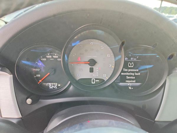 2015 PORSCHE MACAN