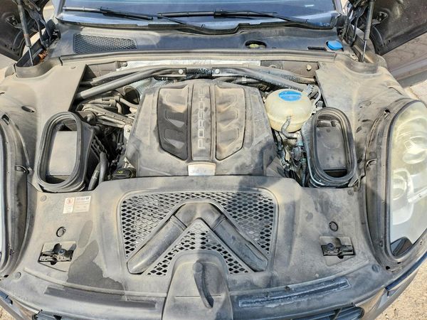 2015 PORSCHE MACAN
