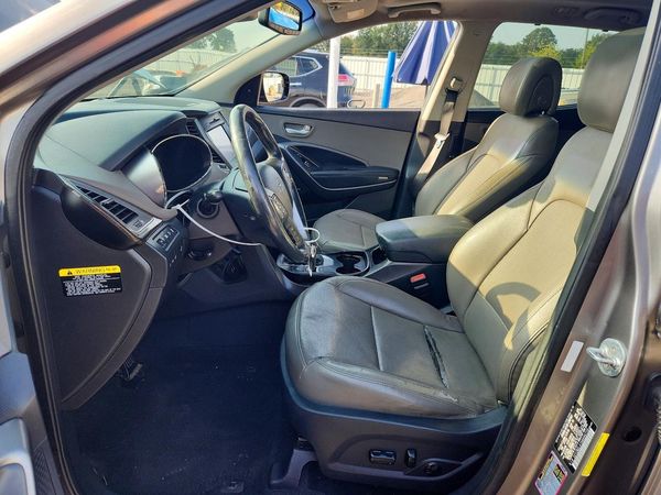 2017 HYUNDAI SANTA FE — DENT