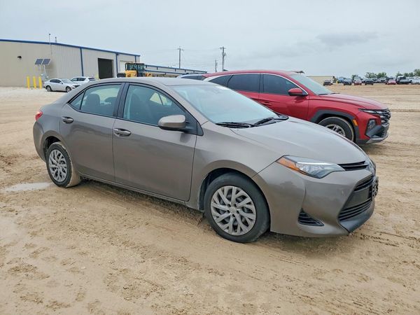 2017 TOYOTA COROLLA