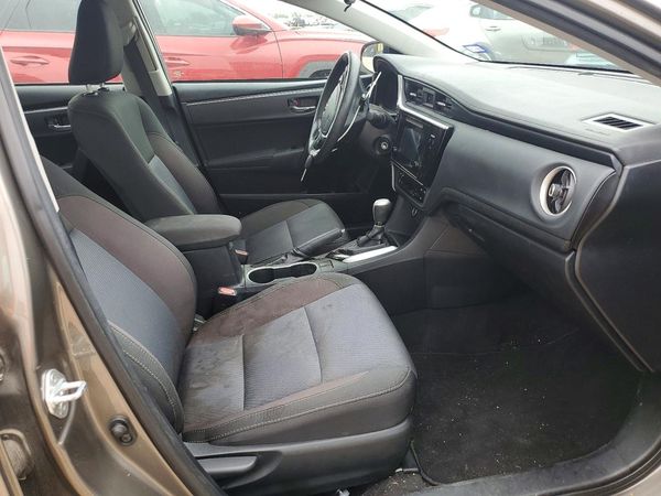 2017 TOYOTA COROLLA