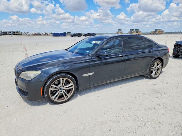 2012 BMW 750