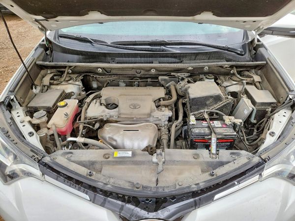 2016 TOYOTA RAV4 LE (X Grade) — Engine bay