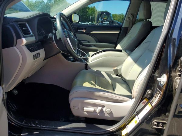 2019 TOYOTA HIGHLANDER SE/XLE — DENT